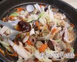 『台式海鮮什錦炒麵』快炒店的平民美食的食譜步驟7照片