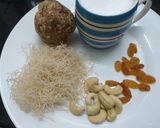 A picture of step 1 of Vermicelli Payasam.