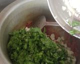 A picture of step 3 of Gobhi palak.