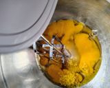 Foto del paso 4 de la receta: Budín de limón y frutos rojos