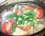 Hình bước làm 2 của món Canh Cá Ngân Nấu Ngót