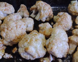 Foto del paso 2 de la receta: Coliflor especiada al horno