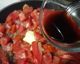 A picture of step 2 of Pizza souce.