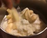 A picture of step 8 of Mashroom Masala.