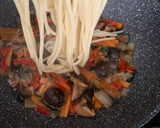 Foto del paso 7 de la receta: Spaghetti con verduras, salsas asiáticas y alga wakame