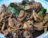 รูปขั้นตอนการทำที่ 8 ของ คั่วแห้มไก่บ้านใบยี่หร่า สูตร ภาคเหนือ