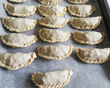 Foto del paso 9 de la receta: Empanadillas de carne argentinas