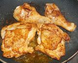 Foto del paso 4 de la receta: Estofado de trutros de pollo a la crema