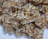 नारियल और मगज की बर्फी (nariyal aur magaz ki barfi recipe in Hindi) रेसिपी चरण 4 फोटो