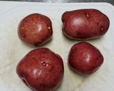 A picture of step 1 of Pizza Hasselbeck potatoes.