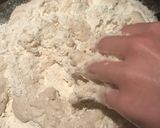 Foto del paso 3 de la receta: Prepizza igual de La pizzerías.Con leche y manteca