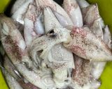Foto langkah ke 1 dari resep Cumi Bumbu Pedas Medok.