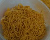 Foto langkah ke 8 dari resep Mie Telor Wortel Homemade.