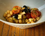 Foto del paso 4 de la receta: Ensalada de garbanzos, tomate y anchoas