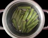 A picture of step 3 of Moringa drink.