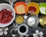A picture of step 1 of Schezwan Chutney.