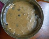 A picture of step 7 of Grapes baked cake.