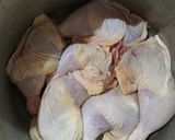 Foto del paso 1 de la receta: Pollo arvejado