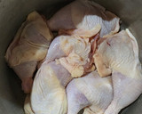 Foto del paso 1 de la receta: Pollo arvejado