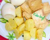 Foto langkah ke 2 dari resep Opor tahu telur kentang.
