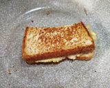 Foto langkah ke 5 dari resep Sandwich Ayam Telur.