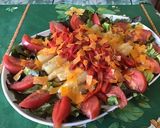 Une image de l'étape 11 de Salade d'asperges aux poivrons, tomates, laitue rouge et mimolette.