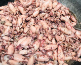 Foto langkah ke 1 dari resep Sambal baby cumi asin kecombrang.
