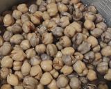 A picture of step 1 of Pindi Chole.