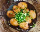 Foto langkah ke 3 dari resep Semur Telur Saus Tiram.