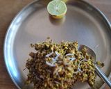 A picture of step 4 of Matki beans usal.