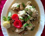 A picture of step 4 of White chicken creamy korma.