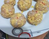 Foto del paso 4 de la receta: Bolitas de atún al cornflakes