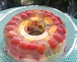 Foto langkah ke 5 dari resep Puding Buah Kombinasi Mozaik.