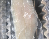 Foto del paso 3 de la receta: Filete de pescado frito y guarniciones