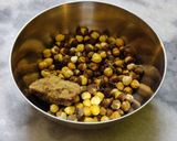 A picture of step 4 of Roasted Chana.