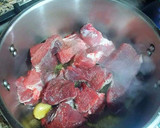 Foto del paso 6 de la receta: Codo alto de ternera con guisantes tiernos