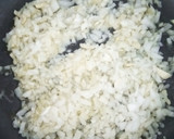 Foto del paso 2 de la receta: Pechugas de Pollo Guisadas al Azafrán