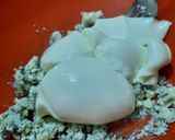 Foto del paso 1 de la receta: Pionono de ananá y queso azul para despedir el año