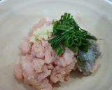Foto langkah ke 2 dari resep Pangsit Kuah Isi Ayam Udang.