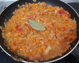 Foto del paso 6 de la receta: Calabacín relleno con pollo