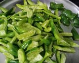 મરચા અને ટીંડોરા નો સંભારો(Marcha-tindora sambharo recipe in Gujarati) રેસીપી સ્ટેપ2ફોટો