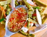 Hình bước làm 4 của món Gỏi Rau Tiến Vua Chả Lụa
