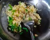 Foto langkah ke 4 dari resep Nasi goreng bento simple.