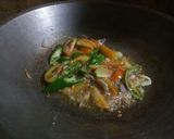 Foto langkah ke 2 dari resep Cumi Saos Tiram Sederhana.