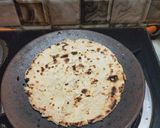 ભાખરી ના પીઝા (Bhakhri Pizza Recipe In Gujarati) રેસીપી સ્ટેપ2ફોટો