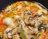 Foto del paso 2 de la receta: Pollo guisado con toque de limón