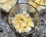 Foto del paso 8 de la receta: 🌟 Triffle de damascos 🌟 Postre en vaso en capas: bizcochuelo, crema de queso y damascos en almíbar 🌟