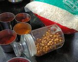 A picture of step 1 of Murmura bhel.