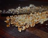 Foto del paso 2 de la receta: Pechugas al ajillo y nuez