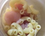 A picture of step 1 of Chicky Mac Crouton Balls Stuffed With Cheese.